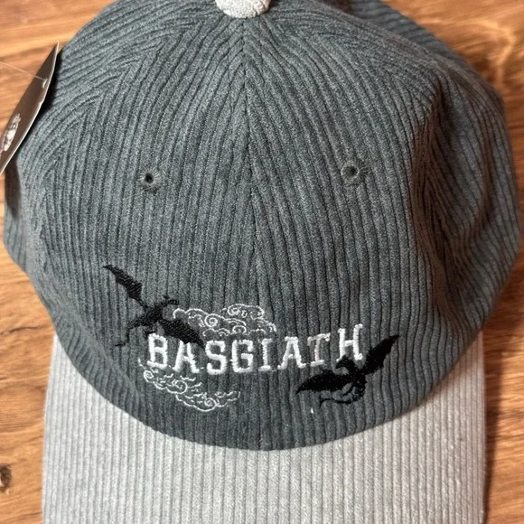 Gray Corduroy Basgiath Cap with Embroidered Logo | FairyLoot - Picture 2 of 5